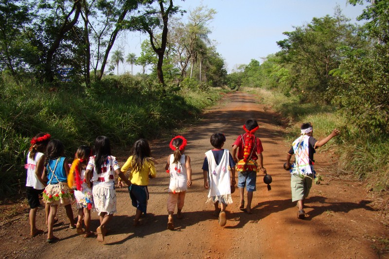 Crianças Kaiowá. Foto: Egon Heck / Cimi 
