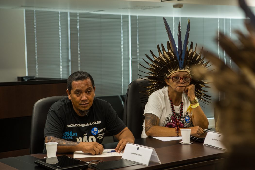 Ausência de consulta a indígenas na elaboração do Parecer 001/2017 da AGU também foi questionada na reunião com a AGU. Foto: Mídia Índia