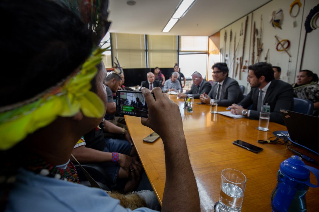 Reuniões foram registradas e transmitidas ao vivo pelos próprios indígenas. Foto: Tiago Miotto/Cimi