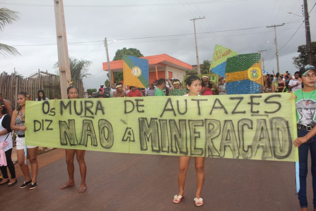 Marchando sobre Autazes indígenas dizem Não à Mineração. Crédito da foto: J.Rosha. Cimi/Norte I