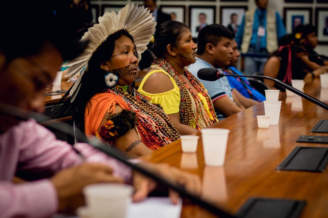 Lideranças indígenas de Mato Grosso participam de audiência na Câmara dos Deputados, em Brasília. Foto: Tiago Miotto/Cimi
