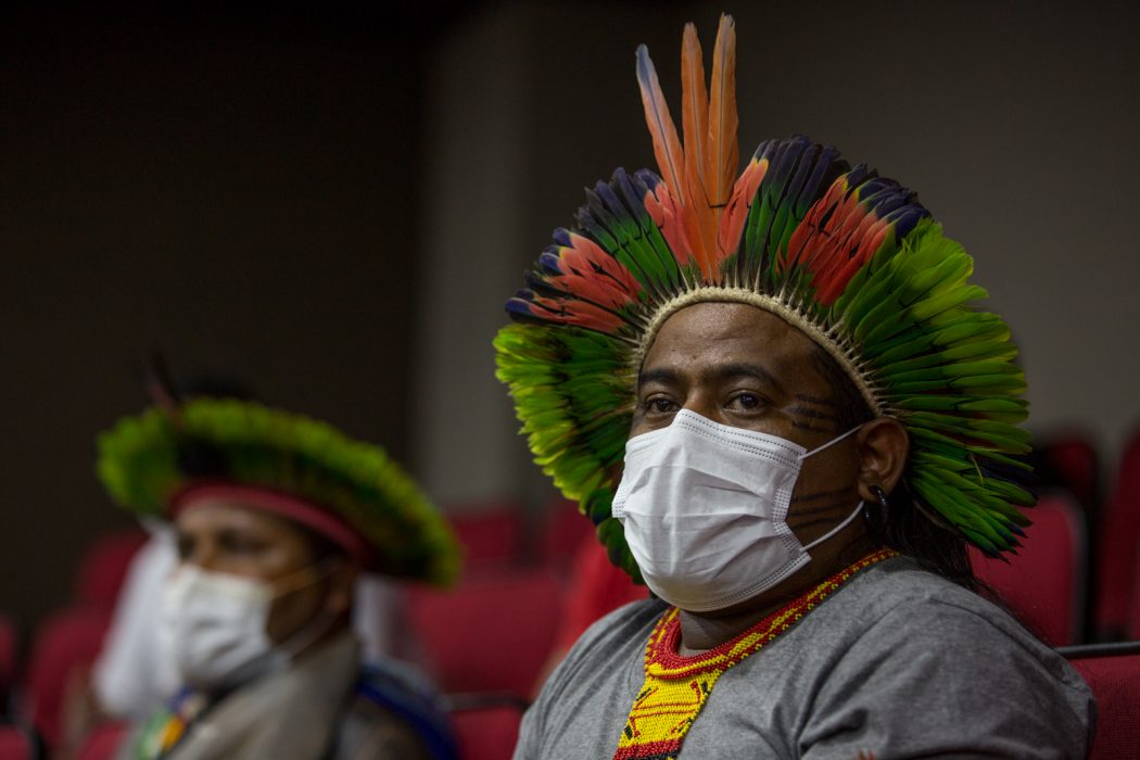 Em Brasília, caciques e lideranças indígenas do médio Xingu reuniram-se com Sesai para definir cumprimento de condicionantes relativas à saúde indígena. Foto: Tiago Miotto/Cimi