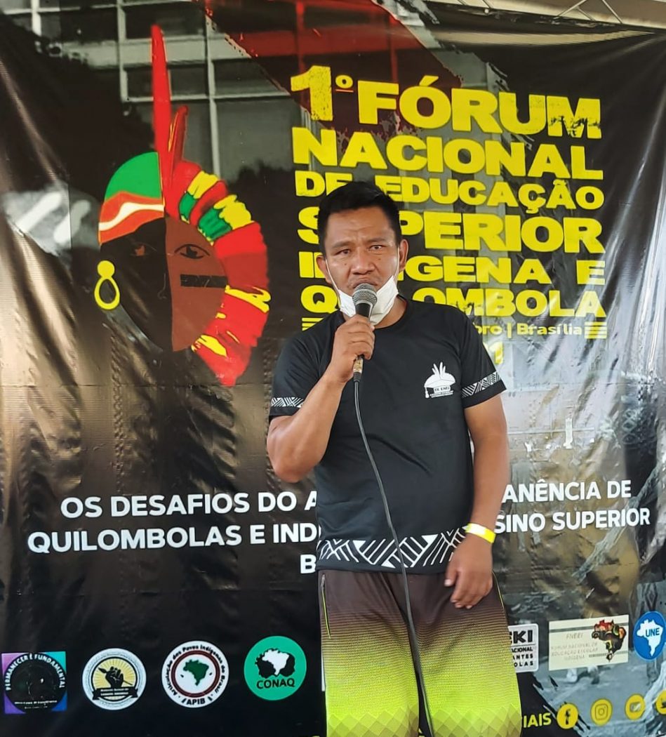 Arlindo Baré na abertura do I Fórum Nacional de Educação Superior Indígena e Quilombola. Foto: Adi Spezia/Cimi