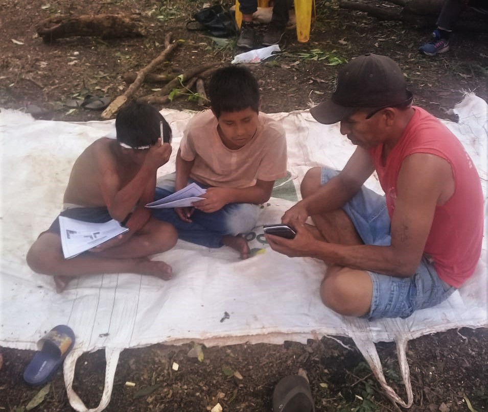 Registro da contação de histórias no tekoha-urbano Teko-Ava, em Naviraí/MS. Foto: Povo Guarani Kaiowá