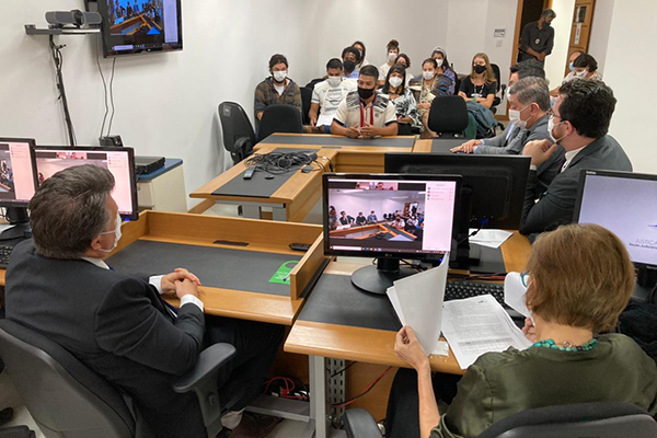 Audiência de conciliação para discutir a construção de uma Casa de Passagem Indígena em Florianópolis (SC). Foto: Ascom MPF/SC