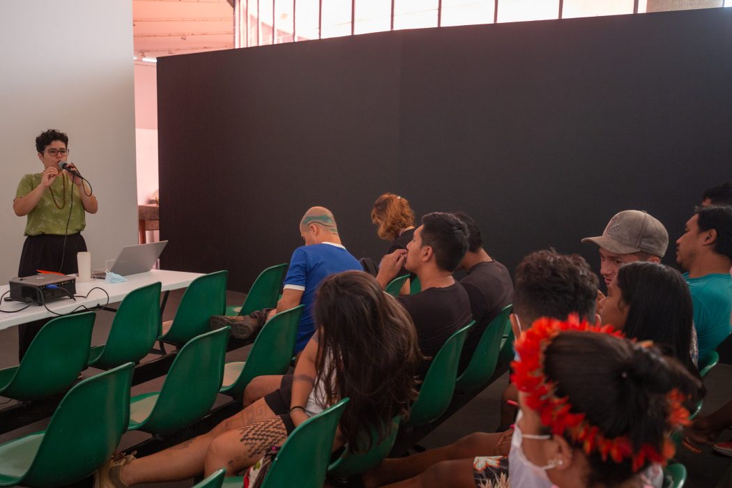 Formação sobre direitos indígenas foi ministrada para lideranças que participam do Acampamento Terra Livre (ATL) 2022, em Brasília. Foto: Tiago Miotto/Cimi