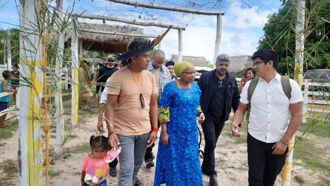 A visita da Assessora Especial para Prevenção do Genocídio da Organização da ONU, Alice Wairimu Nderitu, tem por objetivo conhecer a situação dos povos indígenas em Roraima. Foto: ASCOM/CIR e Charlene Wapichana/ rede Wakywai