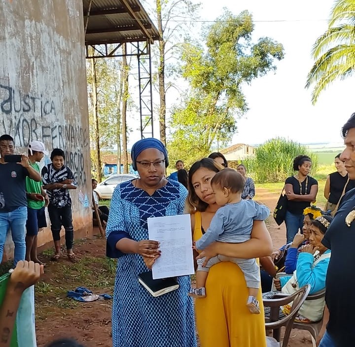 O encontro entre os Avá-Guarani e Alice Wairimu Nderitu ocorreu na última terça-feira (09), na retomada do Tekoha Guapo’y, município de Amambai, Mato Grosso do Sul. Foto: Cimi Regional Sul