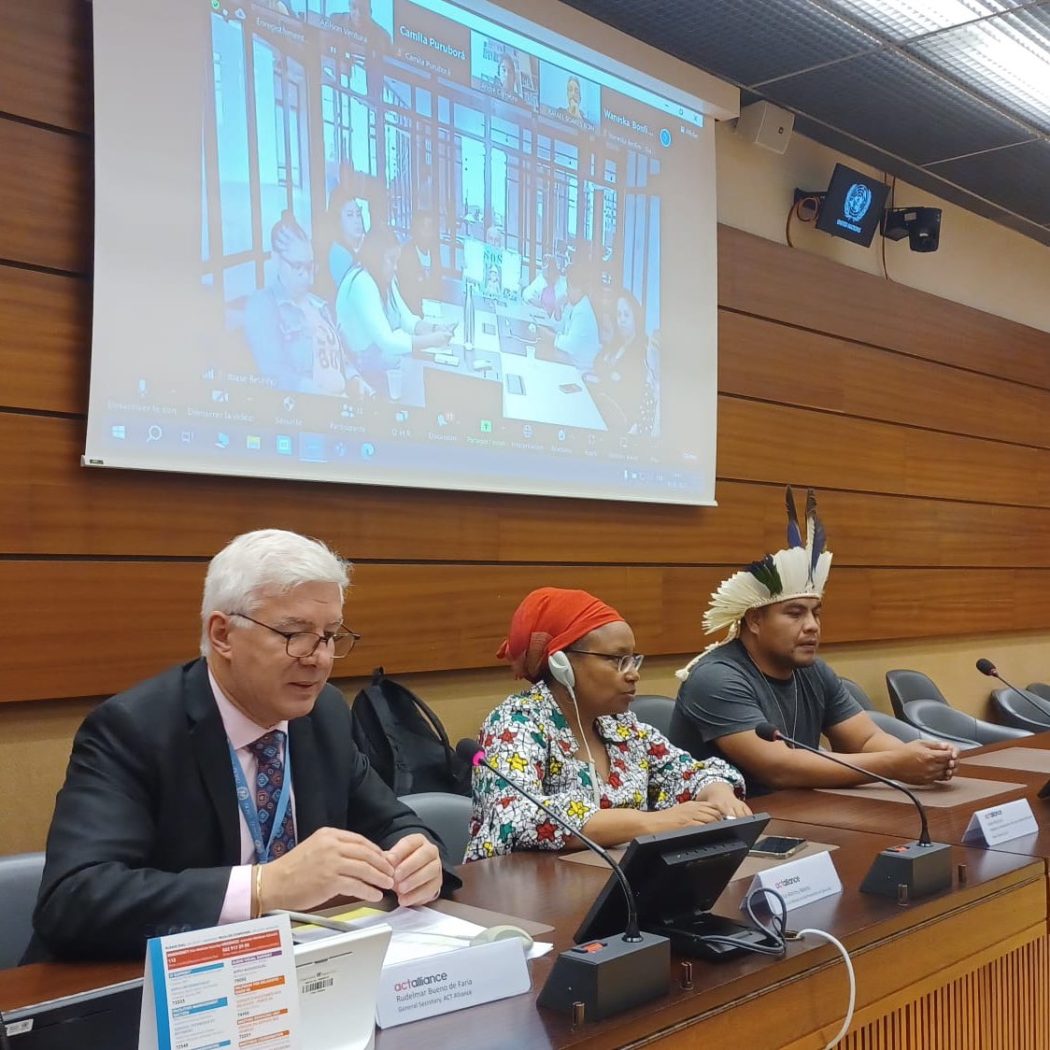 Evento Paralelo com a presença da assessora especial da ONU, Alice Wairimu Nderitu e Josiel Kaiowá, em julho de 2023. Foto: Conselho Direitos Humanos /ONU