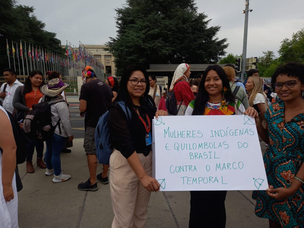Mulheres indígenas e quilombolas denunciam marco temporal em Genebra. Foto: Paulo Lugon/Cimi equipe de Incidência Internacional