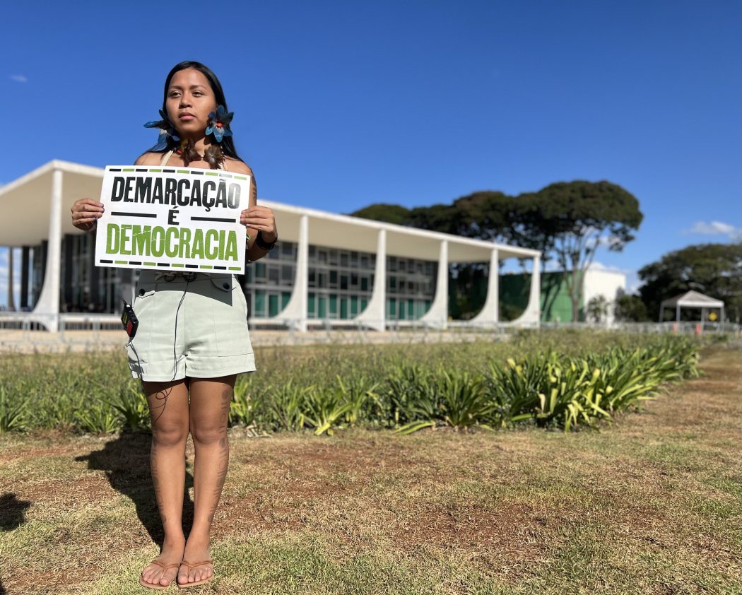 Manifestação indígena em Brasília (STF), junho de 2023. Foto: Hellen Loures/Cimi