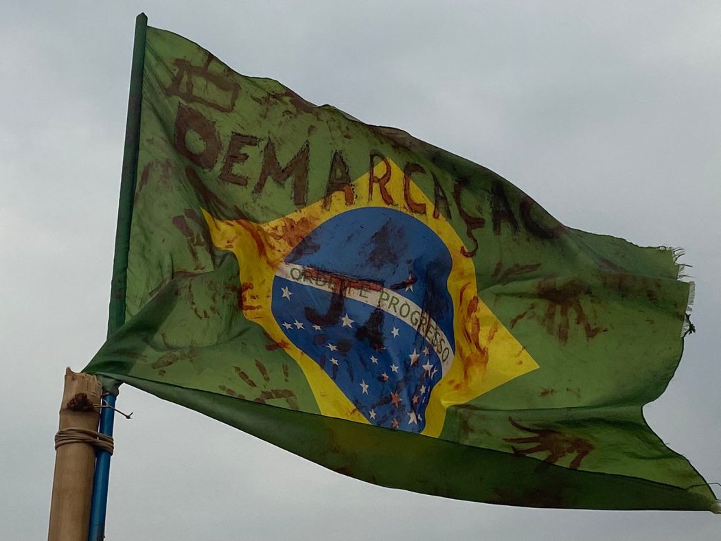 Indígenas cobram o fim da violência. Foto: Renato Santana | Cimi