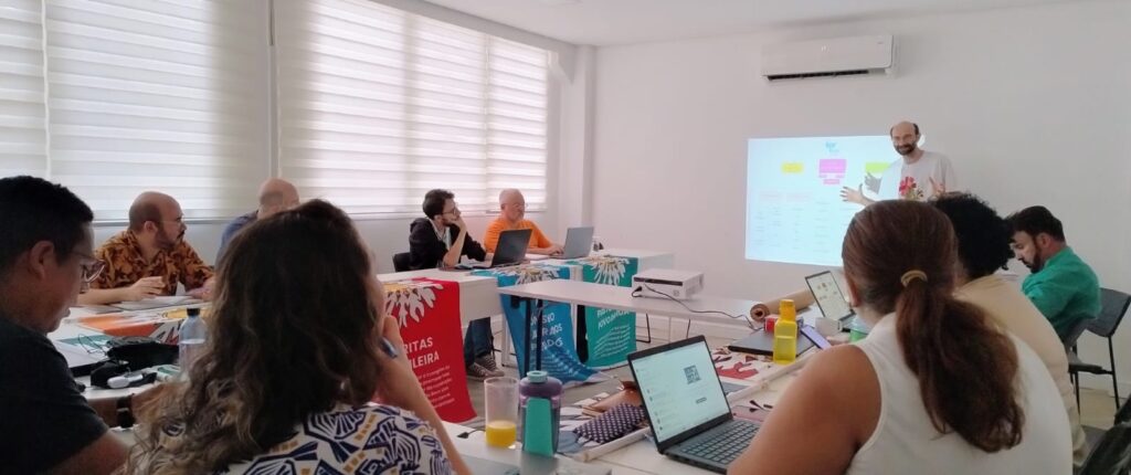 Comunicadores reunidos em Brasília, vivenciam partilhas para a Comunicação Sociotranformadora. Foto: Claudia Pereira | Cepast | Articulação das Pastorais do Campo