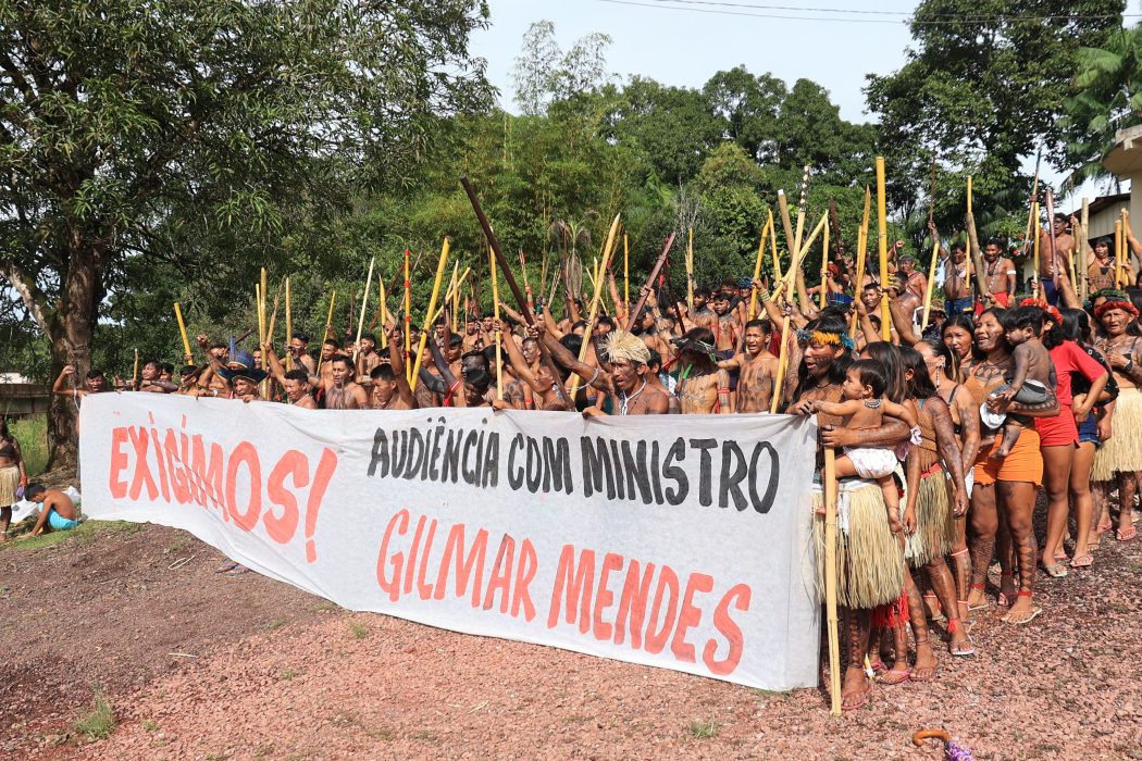 Mobilização Munduruku contra lei 14.701 e câmara de conciliação no STF iniciou no dia 25 de março com ocupação da BR-230. Fotos da mobilização: Janilson Saw Munduruku - Associação Wakoborun / Frank Akay - Coletivo Dau'k / Associação Pariri / Movimento Munduruku Ipereğ Ayũ / Clodoaldo Arapiun