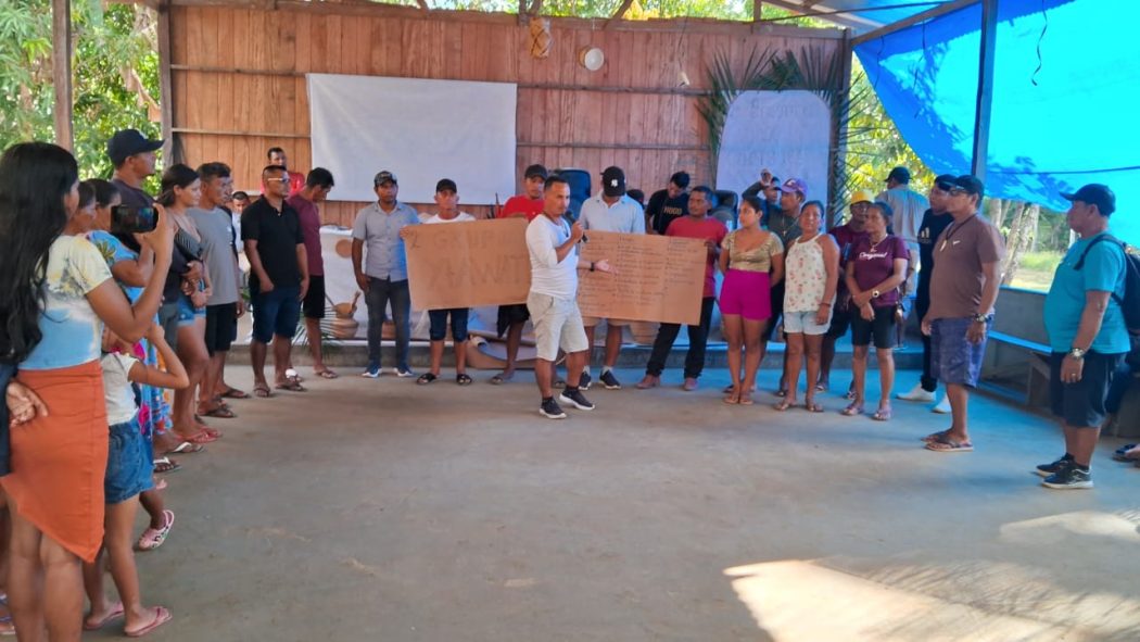 Em agosto de 2025, II Encontro de Caciques de Jutaí reuniu 32 caciques e mais de 150 lideranças dos povos Kokama, Tikuna, Kambeba e Katawaixy de nove Terras Indígenas da Messorregião do Amazonas. Foto: Cimi Regional Norte 1/equipe Tefé