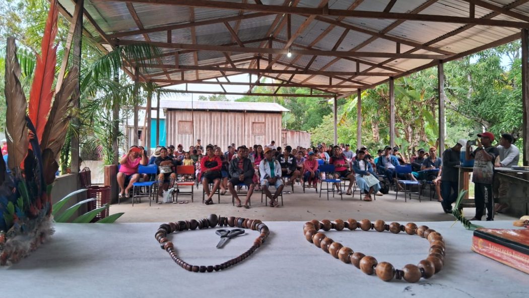 Em agosto de 2025, II Encontro de Caciques de Jutaí reuniu 32 caciques e mais de 150 lideranças dos povos Kokama, Tikuna, Kambeba e Katawaixy de nove Terras Indígenas da Messorregião do Amazonas. Foto: Cimi Regional Norte 1/equipe Tefé