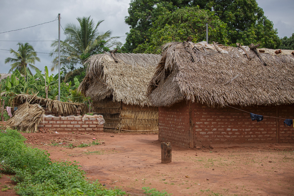 Moradias na aldeia Escalvado, TI Kanela. Foto: Tiago Miotto