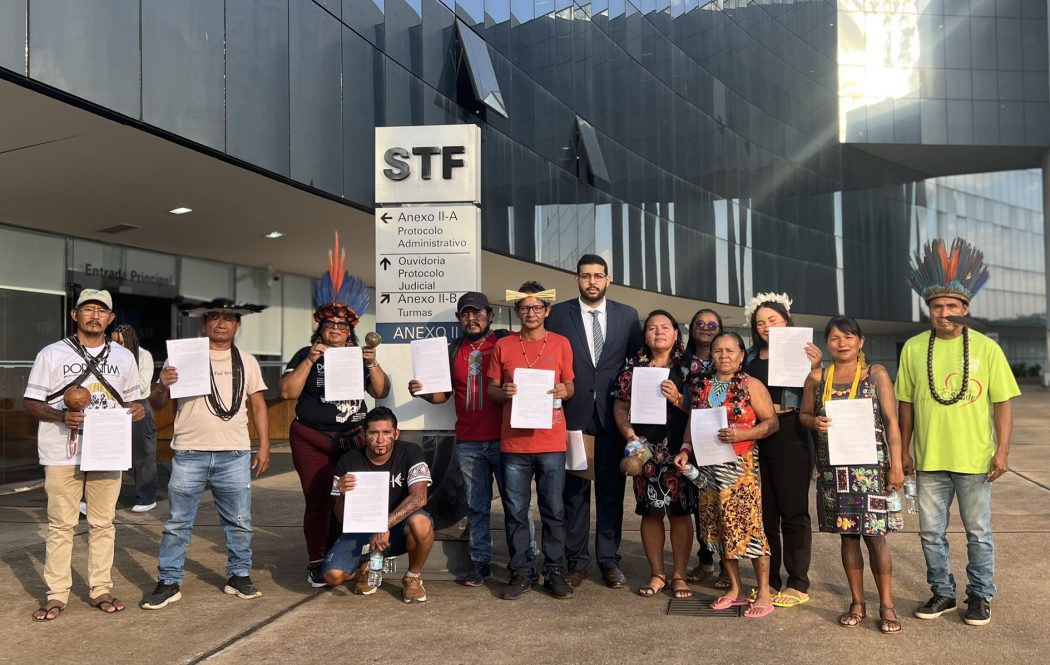Indígenas entregam carta conjunta ao STF e nos gabinetes de cada um dos ministros. Foto: Adi Spezia | Cimi