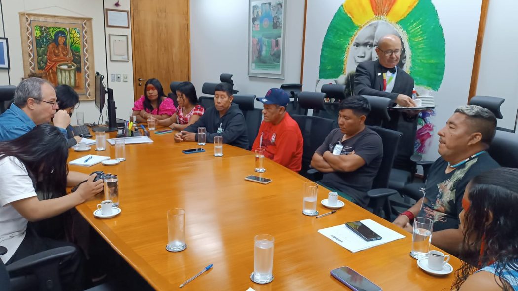 Indígenas do povo Arara foram recebidos na 6ª Câmara de Coordenação e Revisão, do Ministério Público Federal, em Brasília. Foto: José Cleanton Ribeiro / Cimi Regional Norte 2