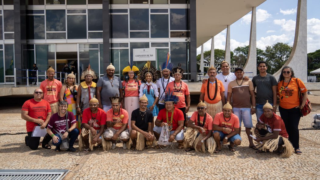 Indígenas vão ao STF para cobrar a inconstitucionalidade da Lei do Marco Temporal. Foto: Adi Spezia | Cimi