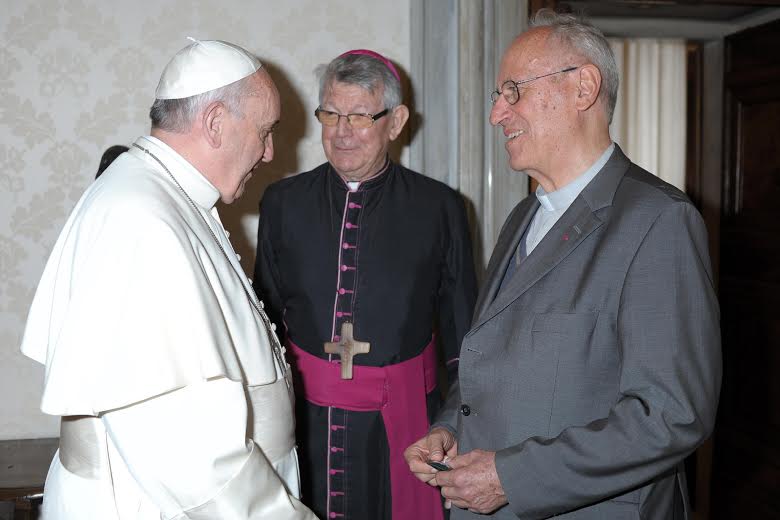Papa Francisco recebe presidente do Cimi para tratar das violações...
